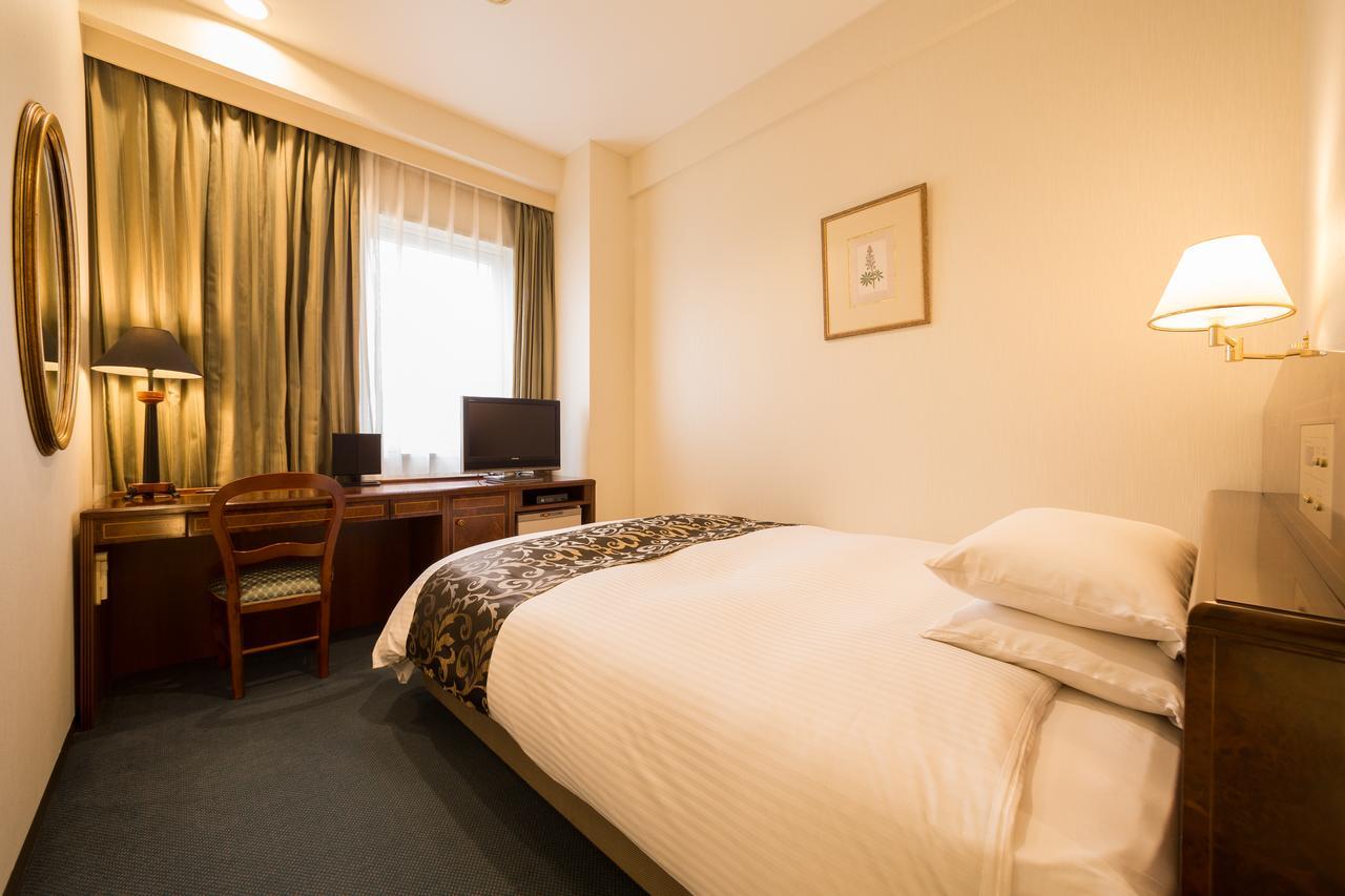 Dukes Hotel Nakasu Fukuoka  Zewnętrze zdjęcie