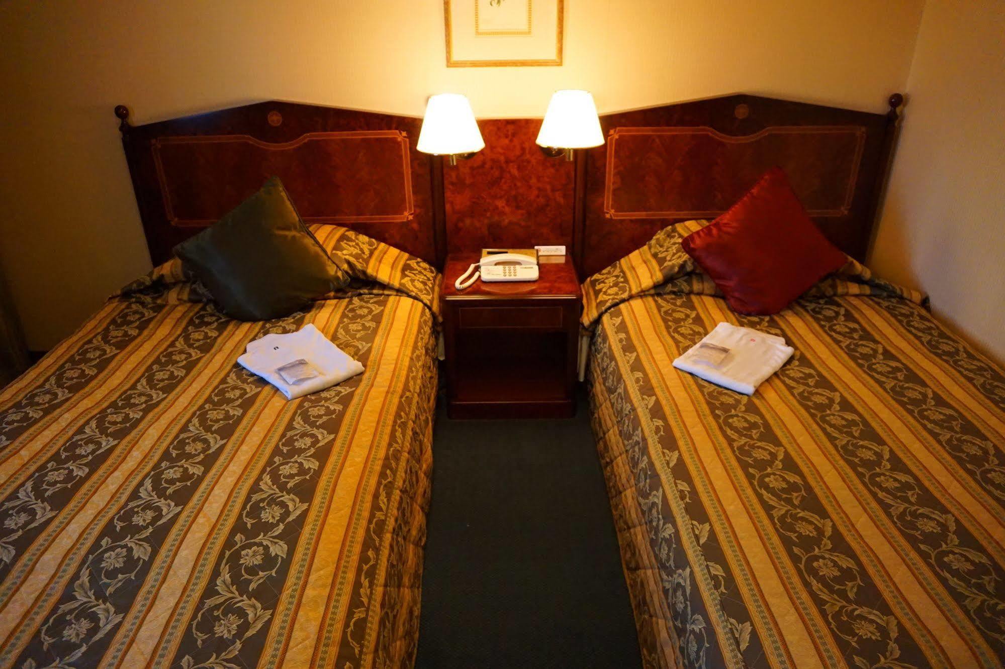 Dukes Hotel Nakasu Fukuoka  Zewnętrze zdjęcie