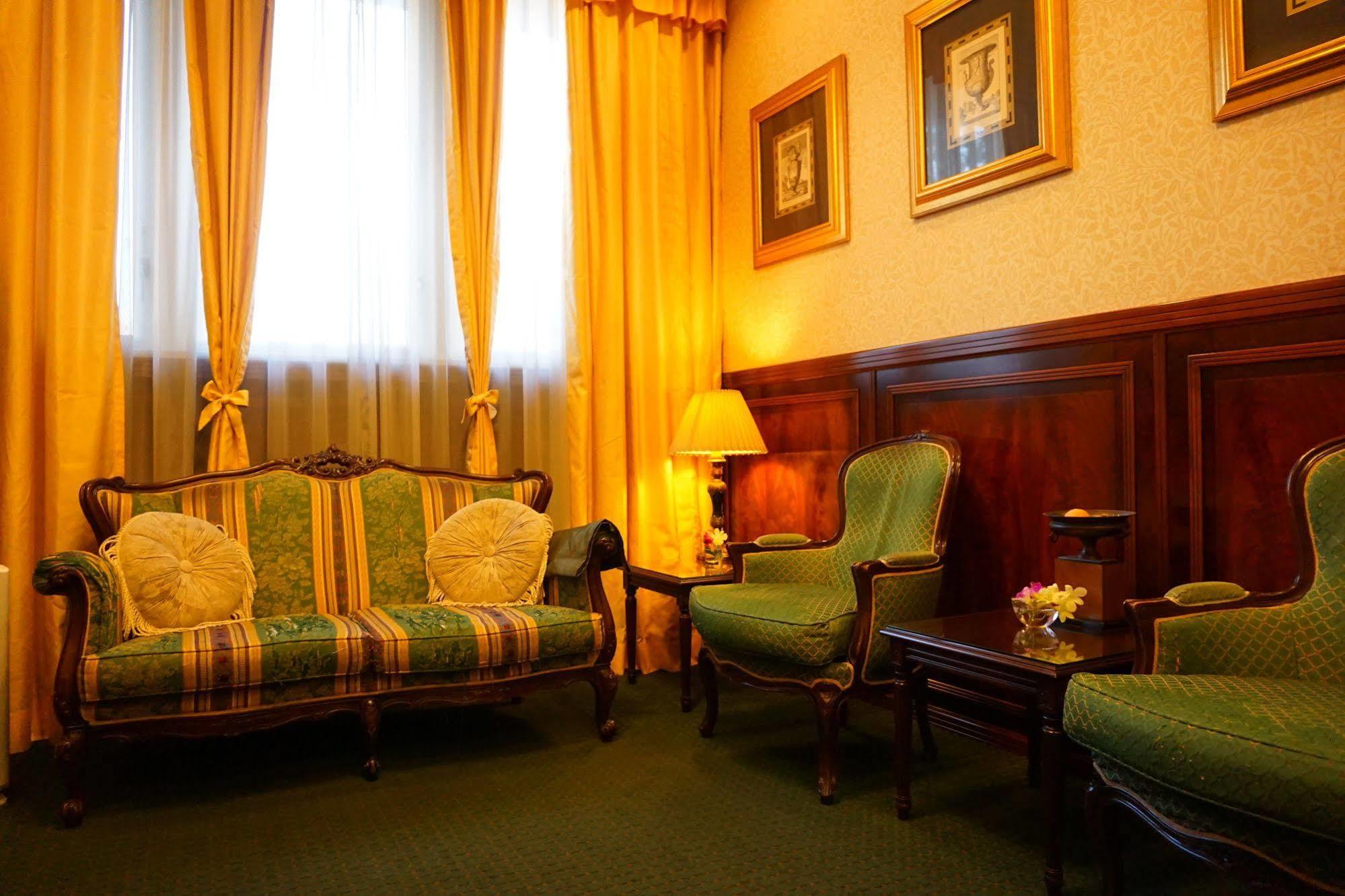 Dukes Hotel Nakasu Fukuoka  Zewnętrze zdjęcie