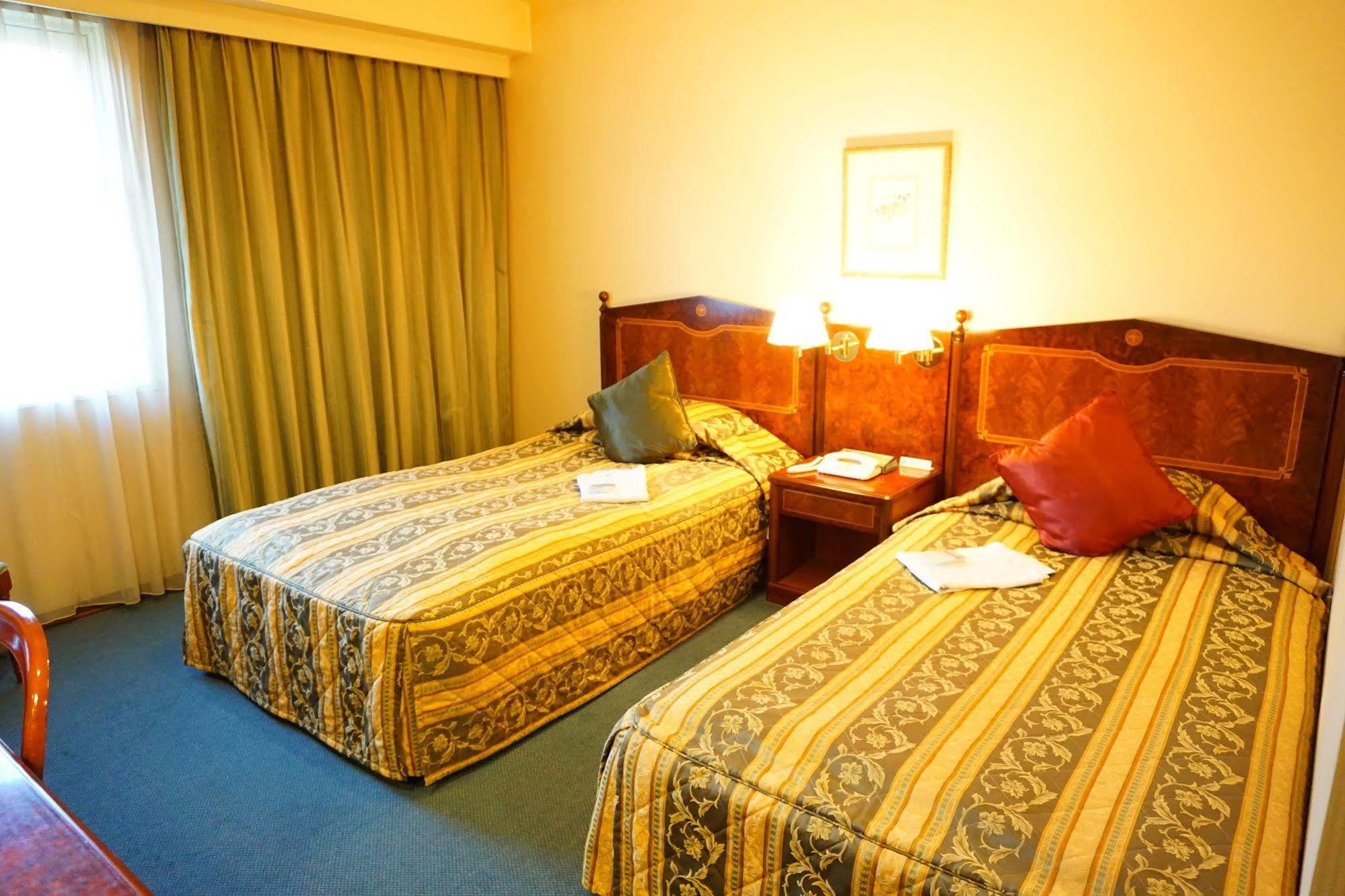 Dukes Hotel Nakasu Fukuoka  Zewnętrze zdjęcie