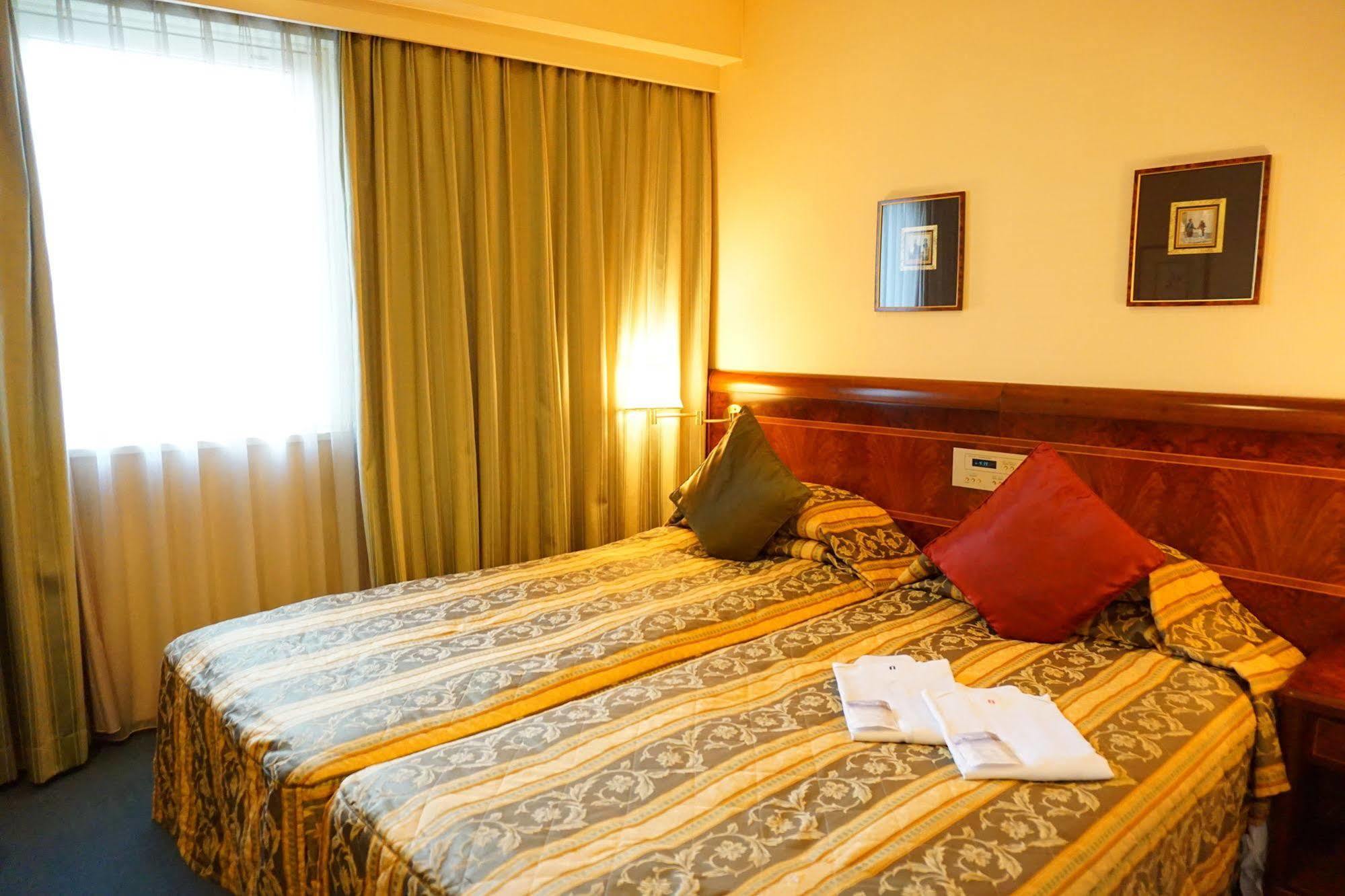 Dukes Hotel Nakasu Fukuoka  Zewnętrze zdjęcie